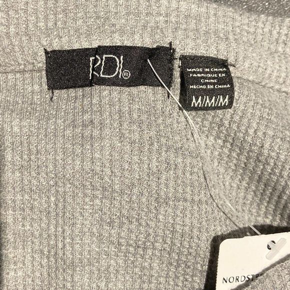 NWT RDI‎ Grey Crew Neck Long Sleeve Shirt - Picture 6 of 8